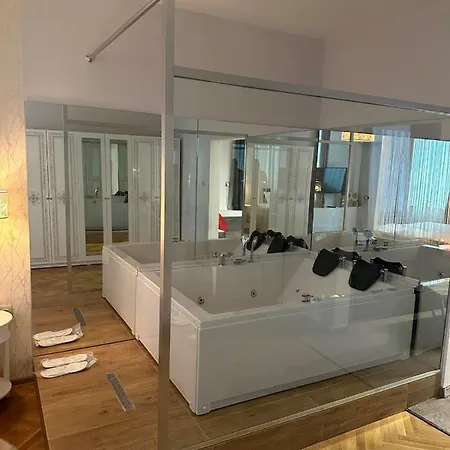 Luxury Apartment With Jacuzzi Sofia Exterior photo